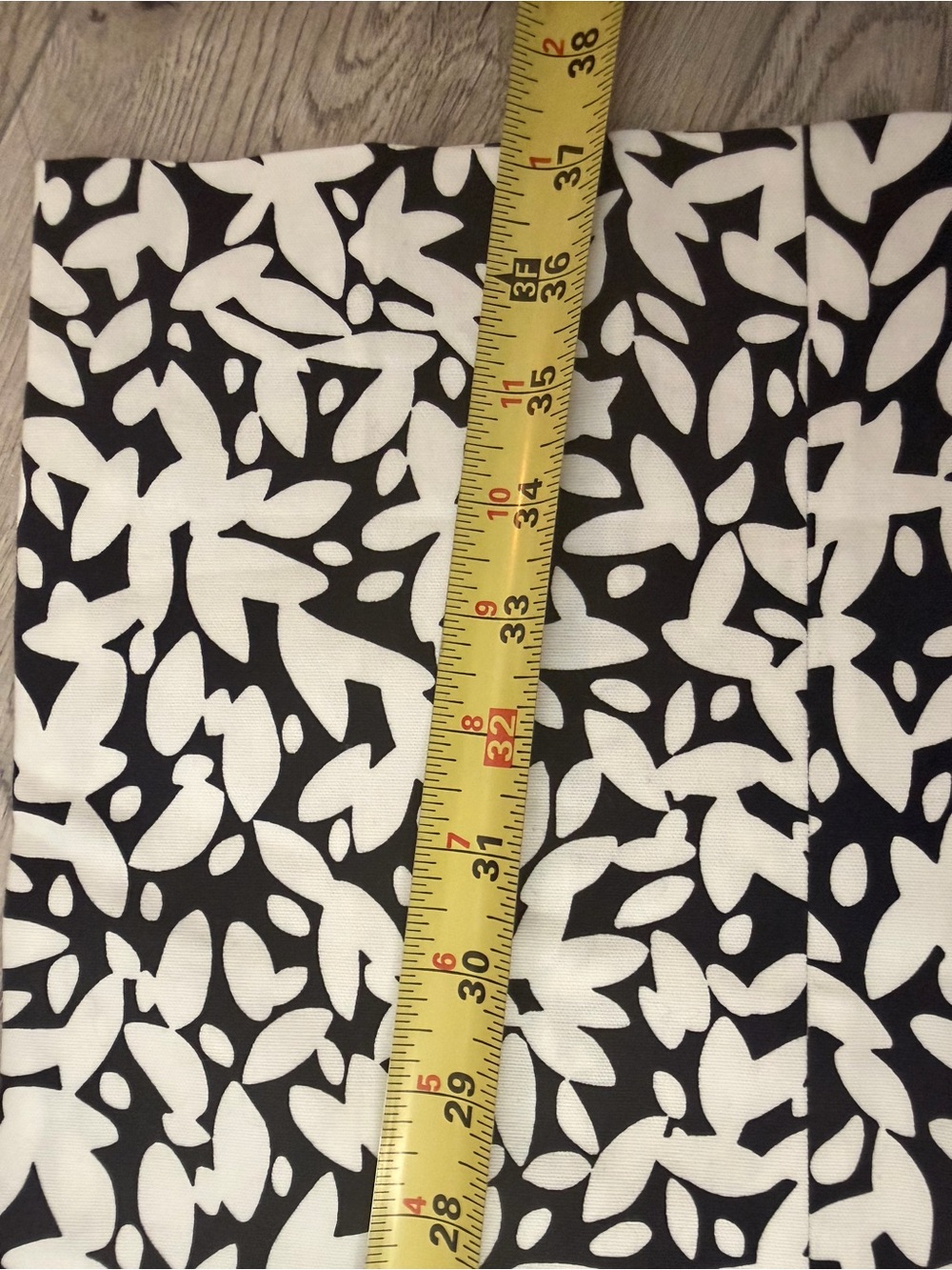 Oscar de la Renta Black and White Floral Wide-Leg Pants - Picture 2 of 11